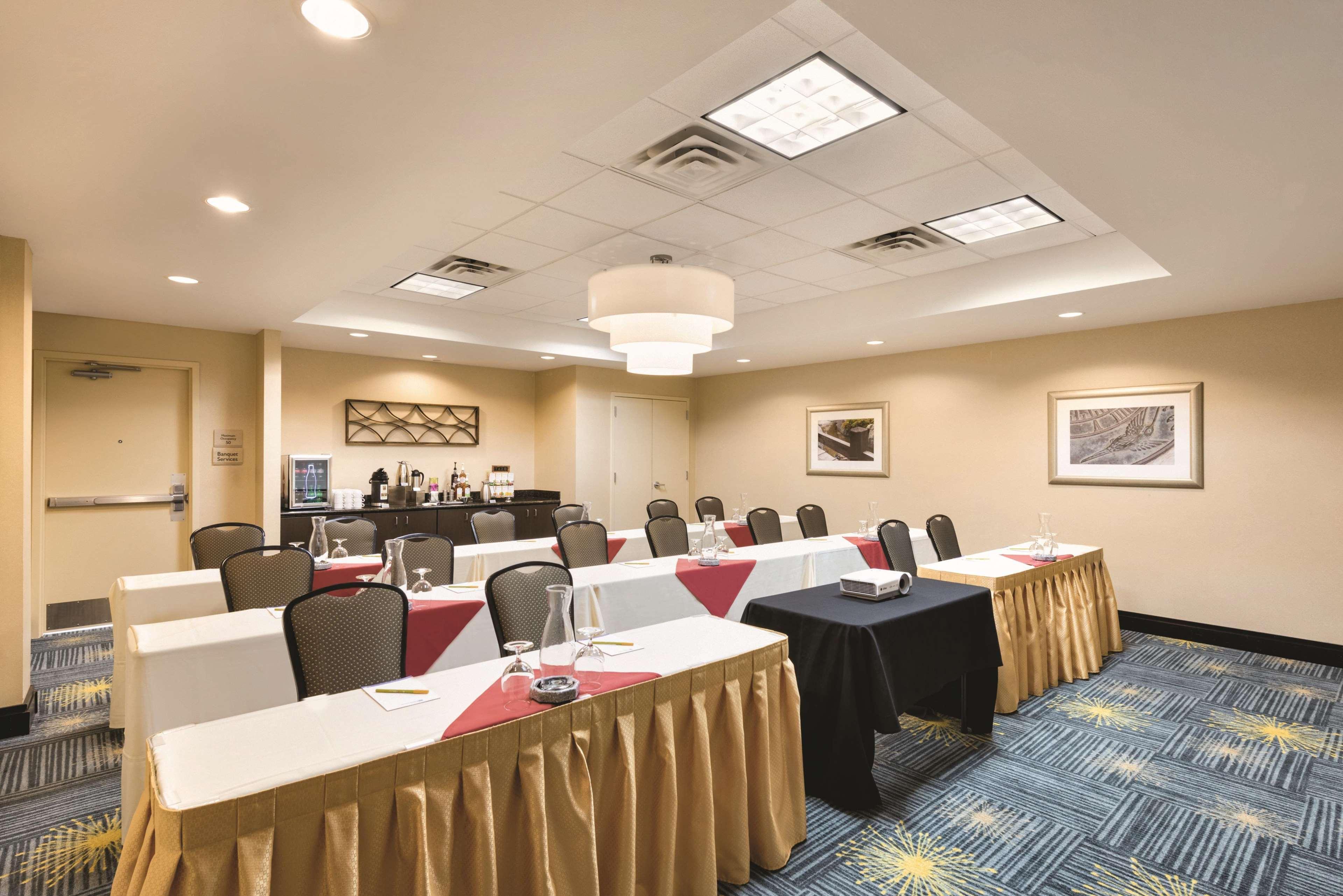 Hilton Garden Inn Fargo Luaran gambar